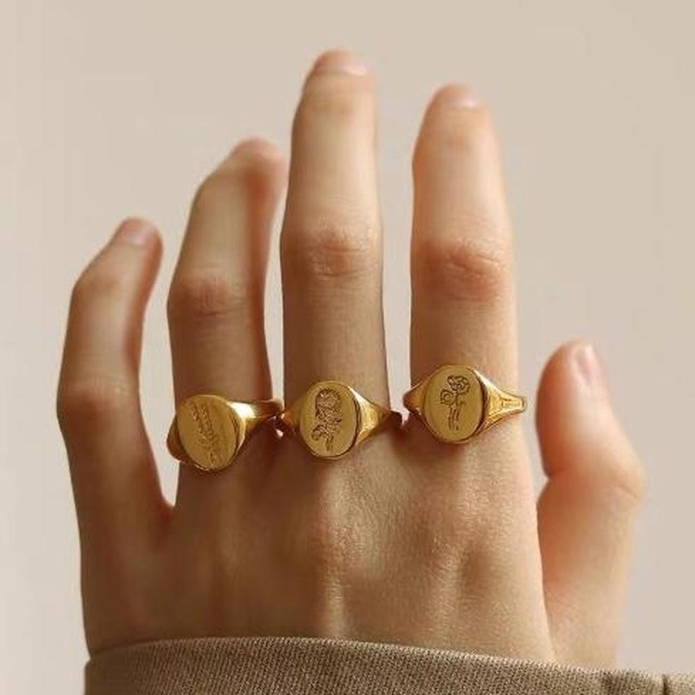 18K Gold Plated Fall Grass Signet Ring - Picture 4 of 5